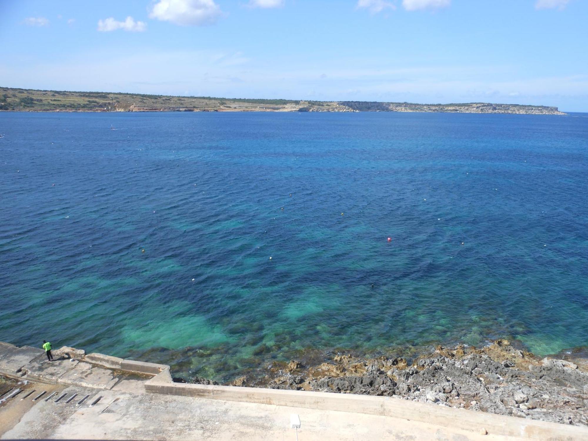 Seafront Maisonette Ocean Views & Terrace Мелліха Екстер'єр фото